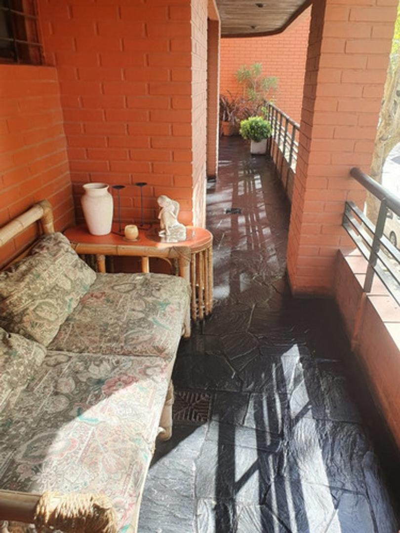 Departamento 4 ambientes con 3 baños
