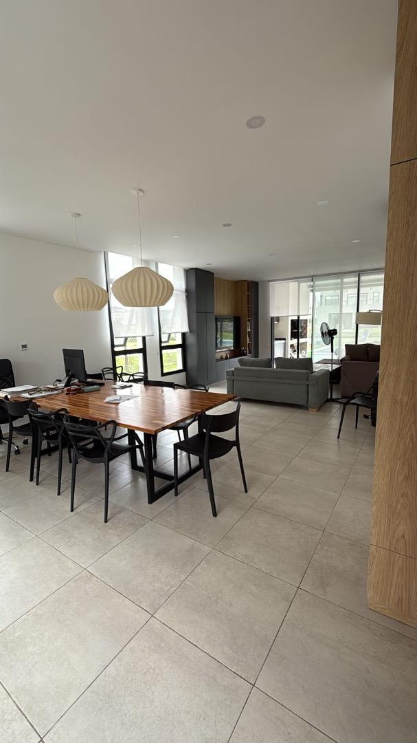 Casa en Alquiler en Terralagos, USD 2.800