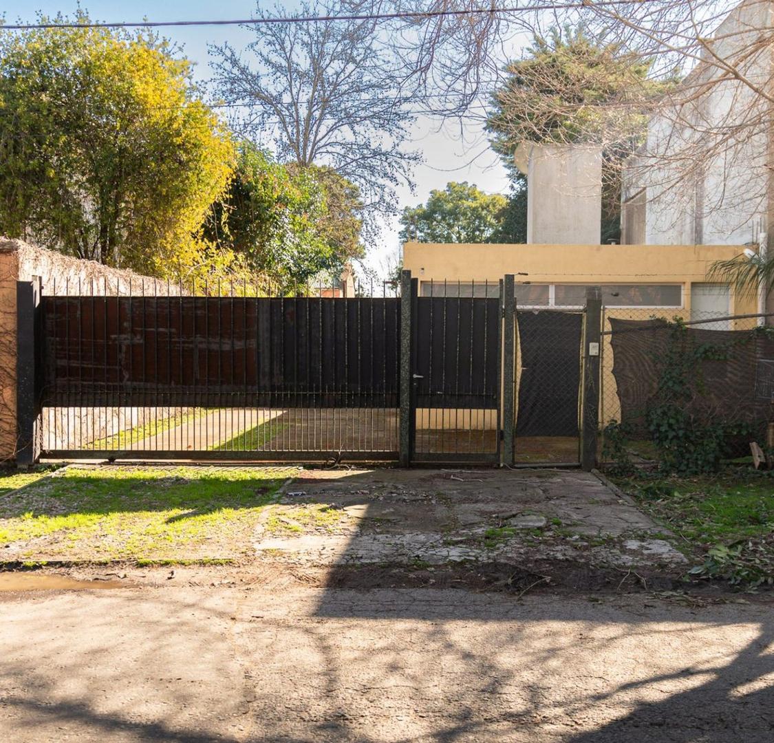 Calle 487 e/16 y 16 bis 2100