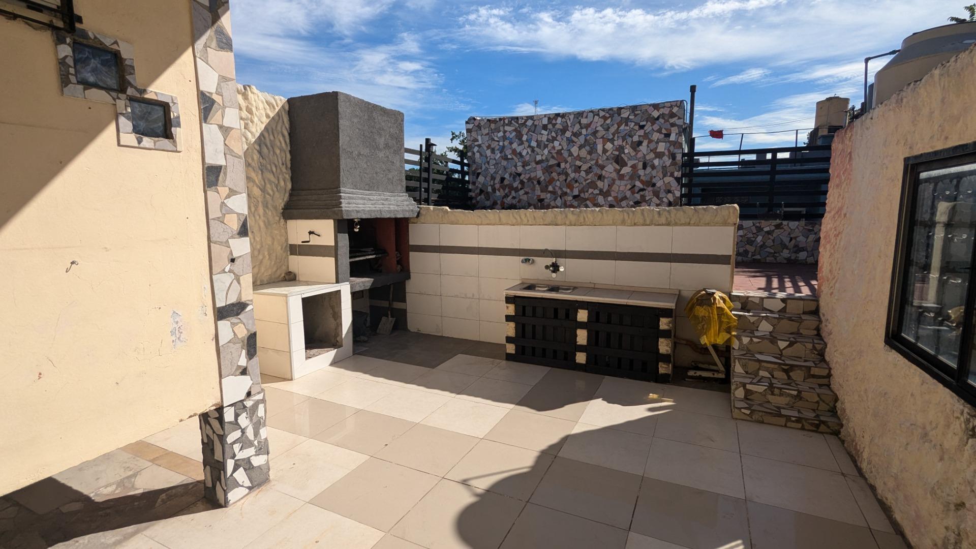 Depto Tipo Casa en Venta en Lanus Este, USD 52.000