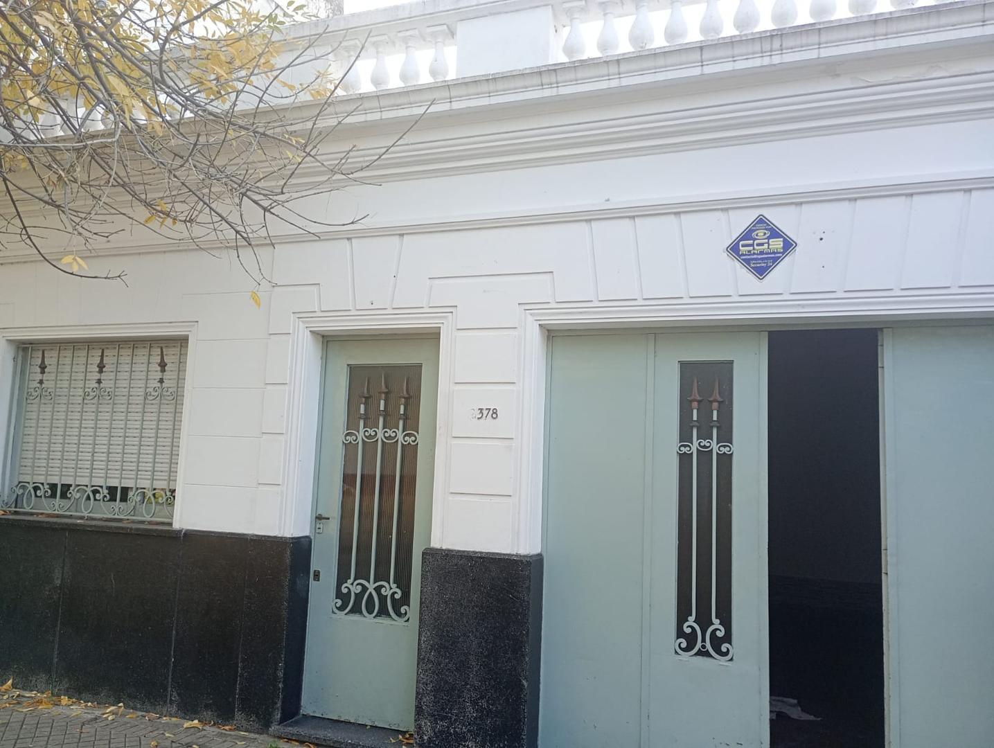 CASA DE DOS DORMITORIOS A LA VENTA EN IRIONDO 3378