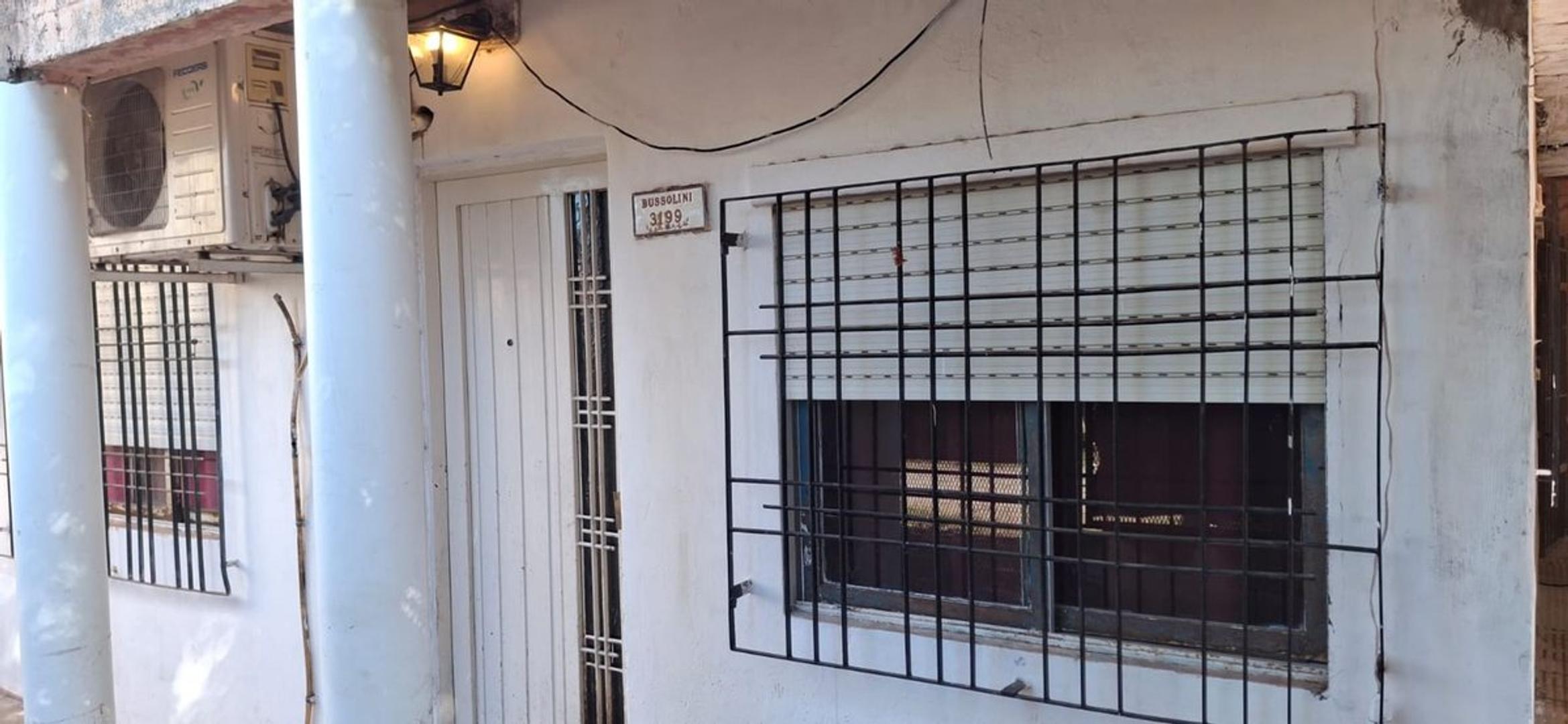 Casa 4 ambientes con 1 baño
