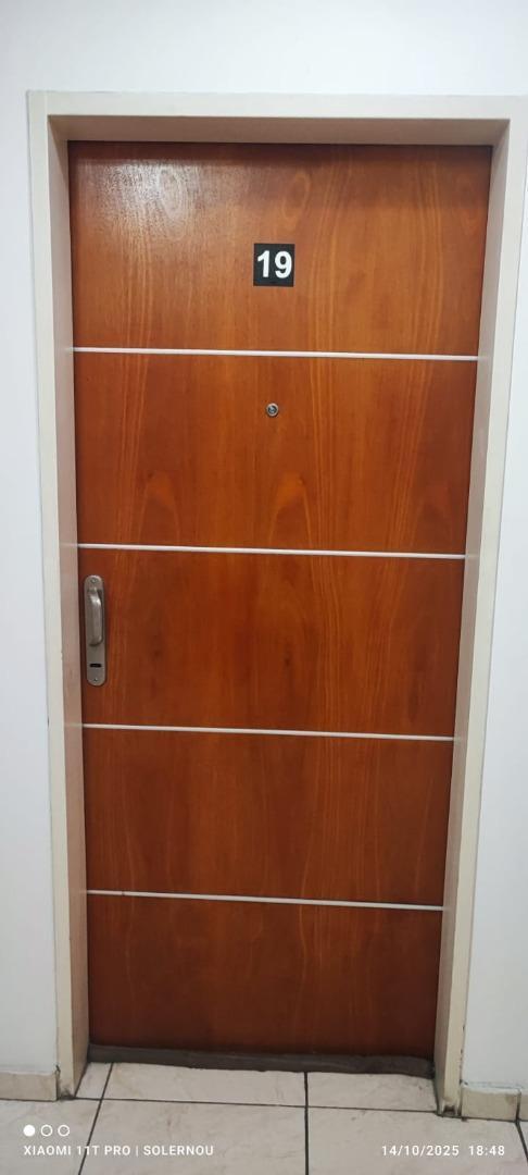 Monoambiente con cochera cubierta