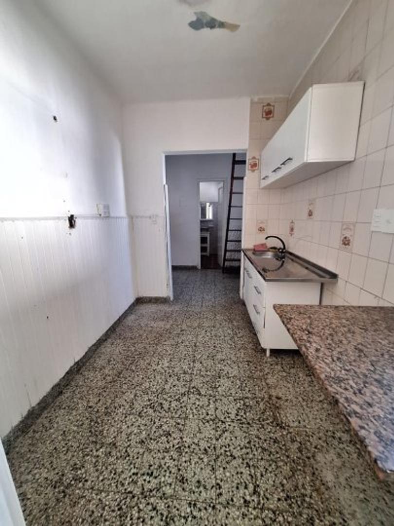 Casa en Alquiler con 1 cochera