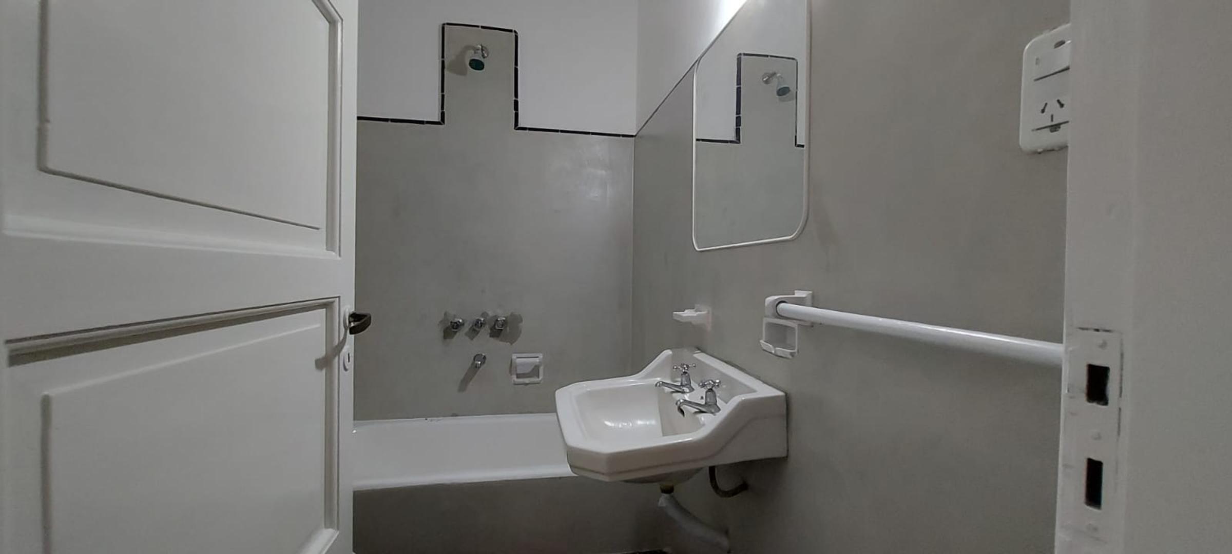 Depto Tipo Casa 3 ambientes con 1 baño