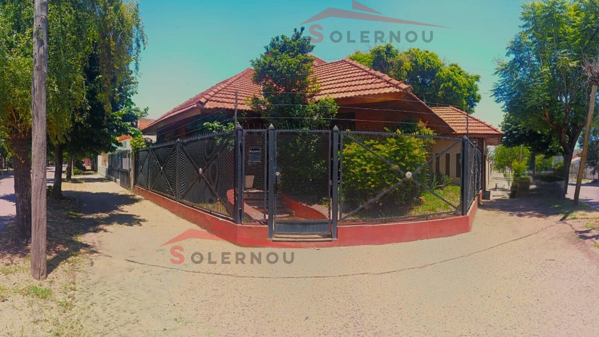 Chalet 7 ambientes, 2 lotes, picina y quincho Luis Guillon