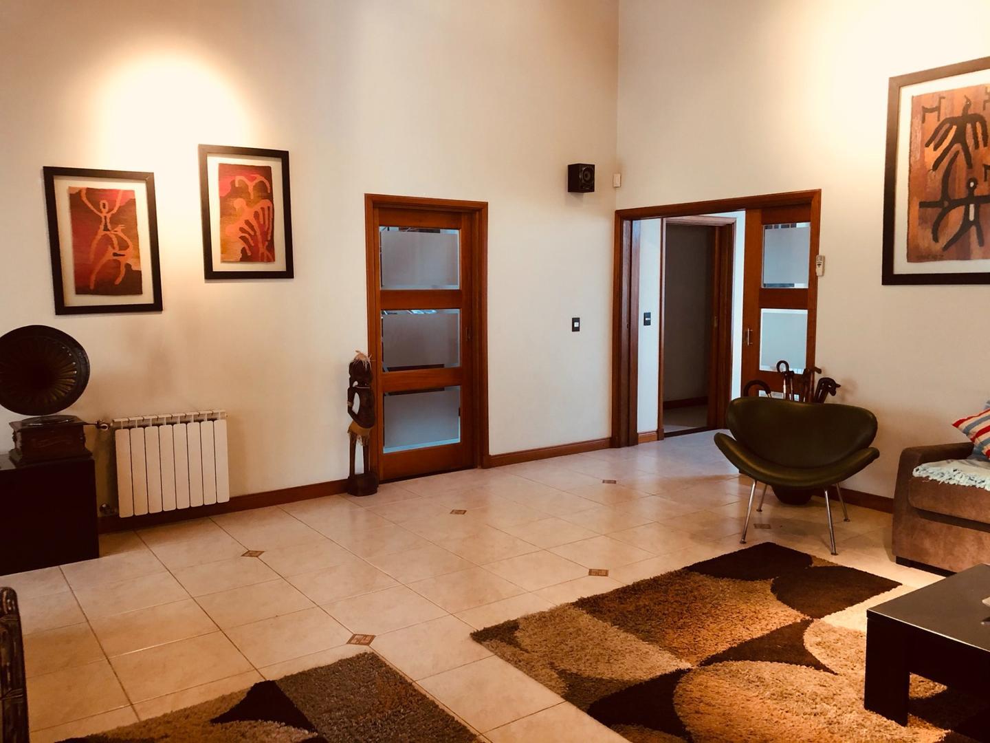 Casa en Venta en Adrogue, USD 450.000