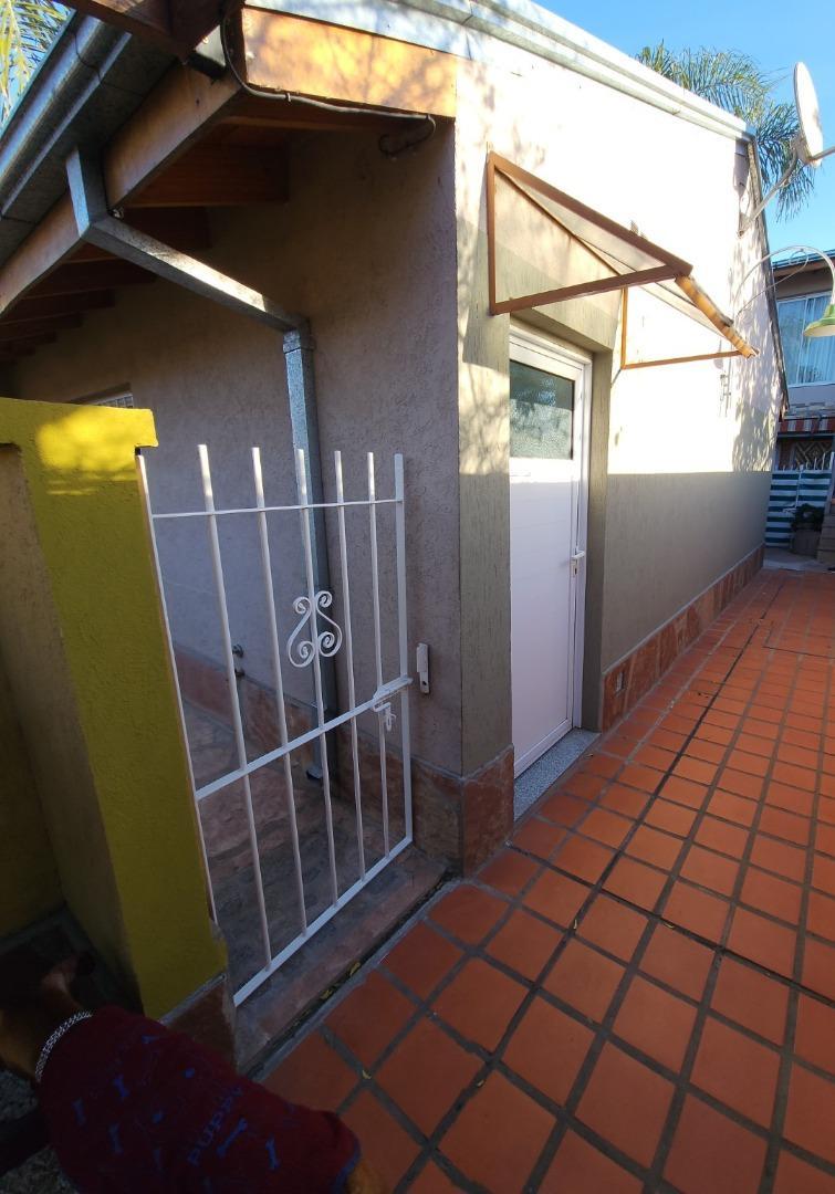 PH DE 3 AMBIENTES POR PASILLO SIN EXPENSAS