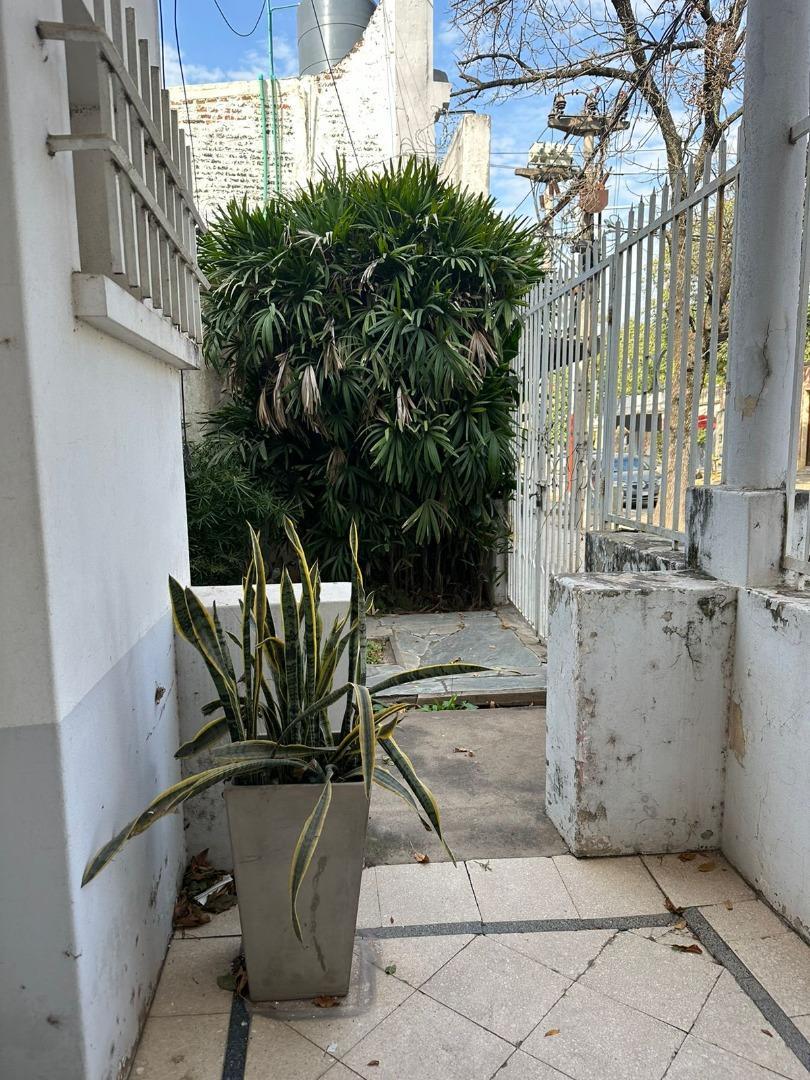 Casa en Venta con 4 cocheras