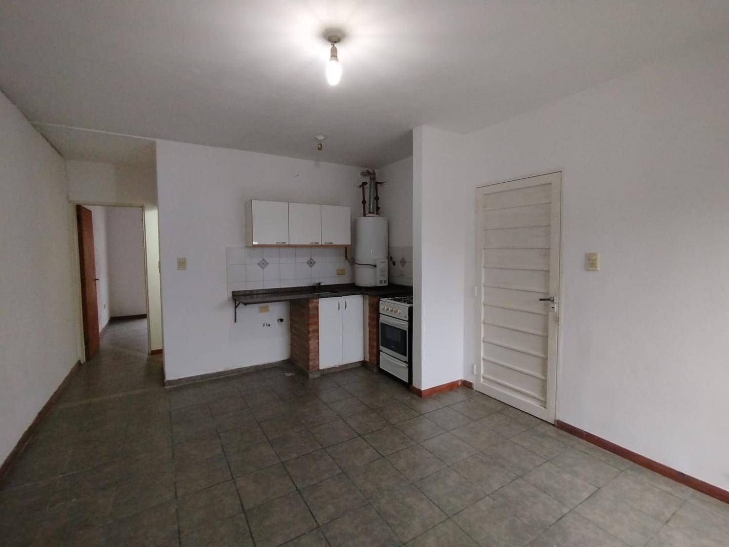 OPORTUNIDAD DEPTO CON PATIO SIN EXPENSAS