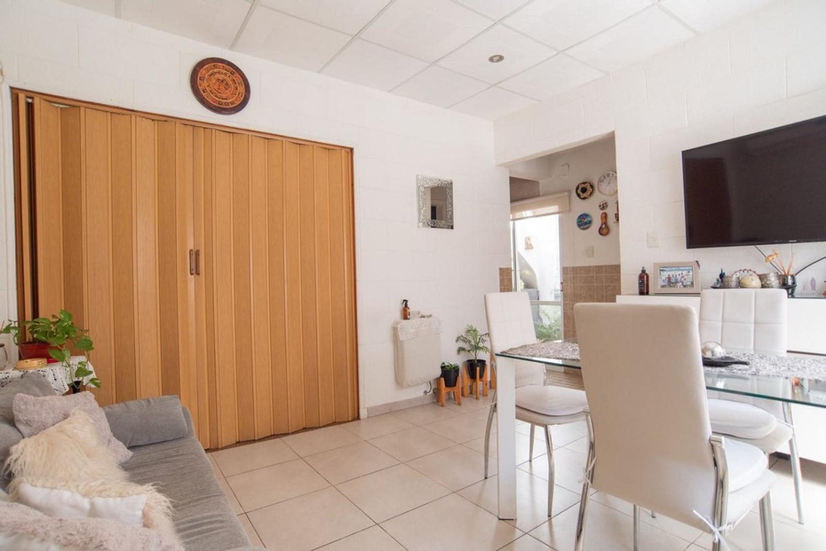 Depto Tipo Casa 3 ambientes con 1 baño