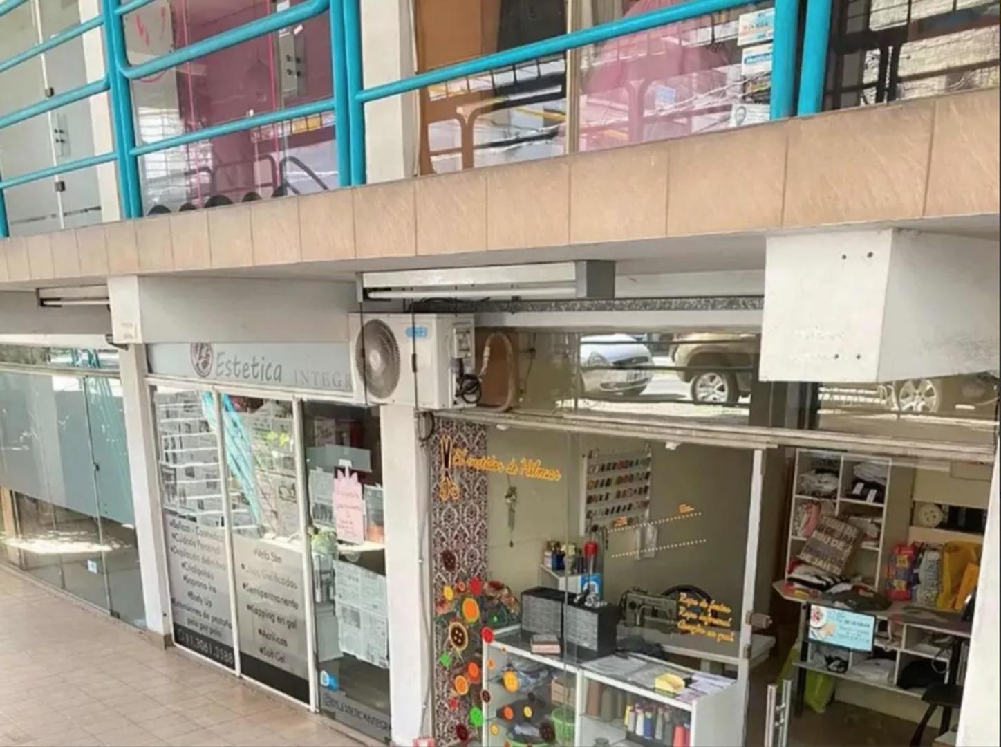 Vende Local Centro Comercial Ramos Mejia