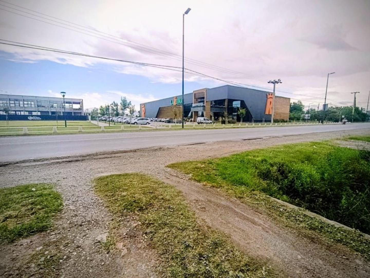 Casa en Venta - Av. Arturo Illia