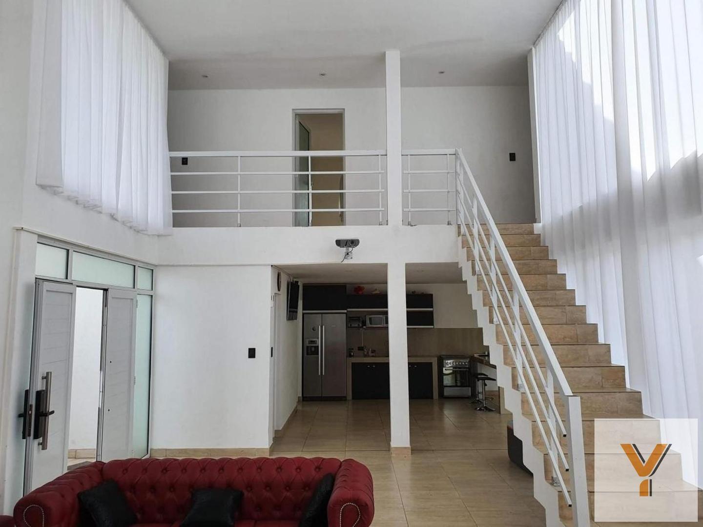 Casa en Alquiler de 3 dormitorios