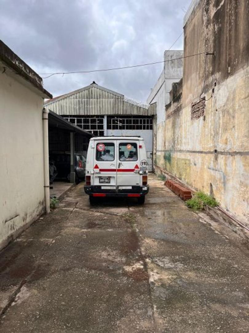 Uruguay al 1600- Galpón 318m2