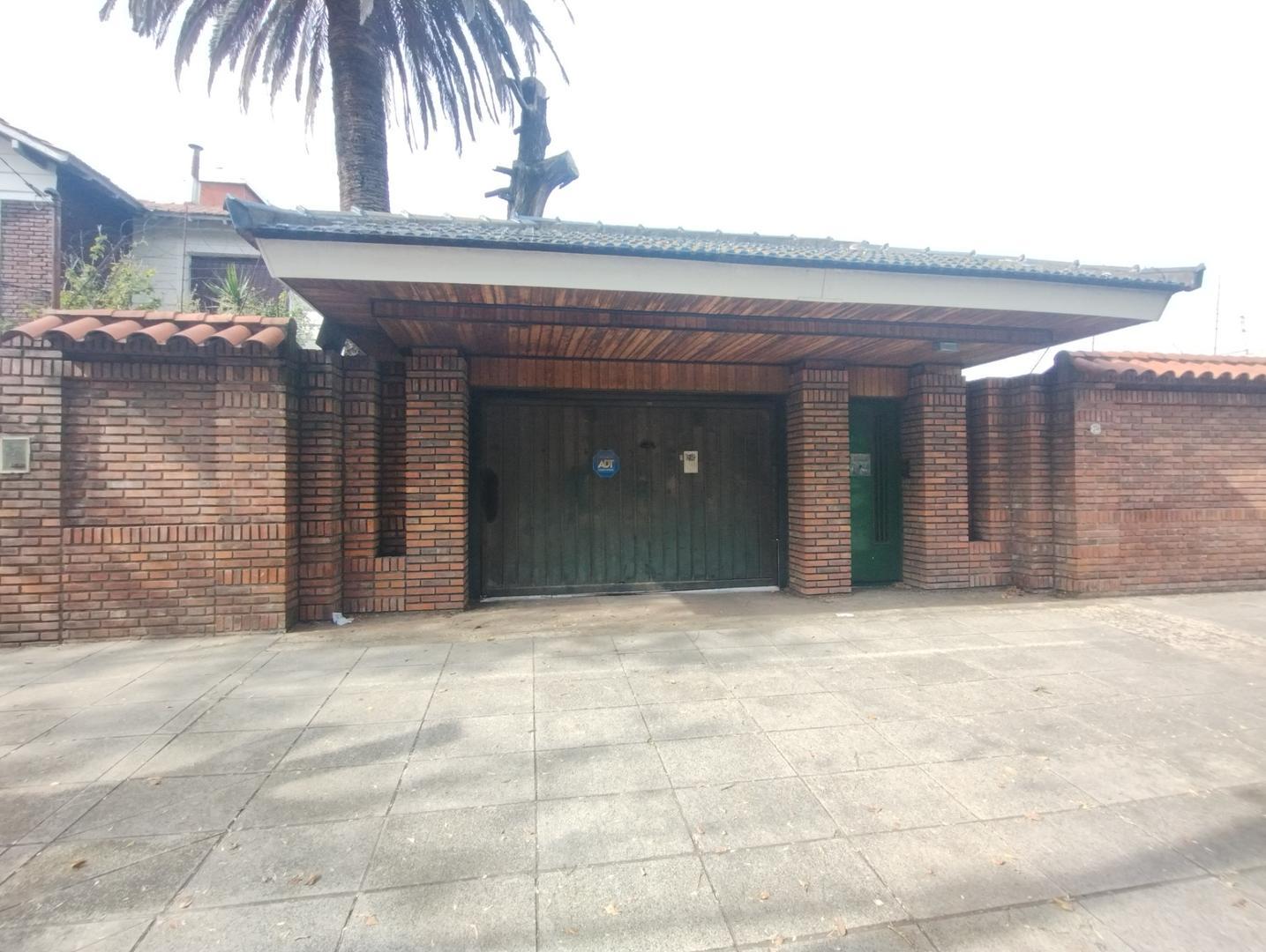 UNICO LOTE DE LA ZONA DE 1300 M2 DE TIERRA