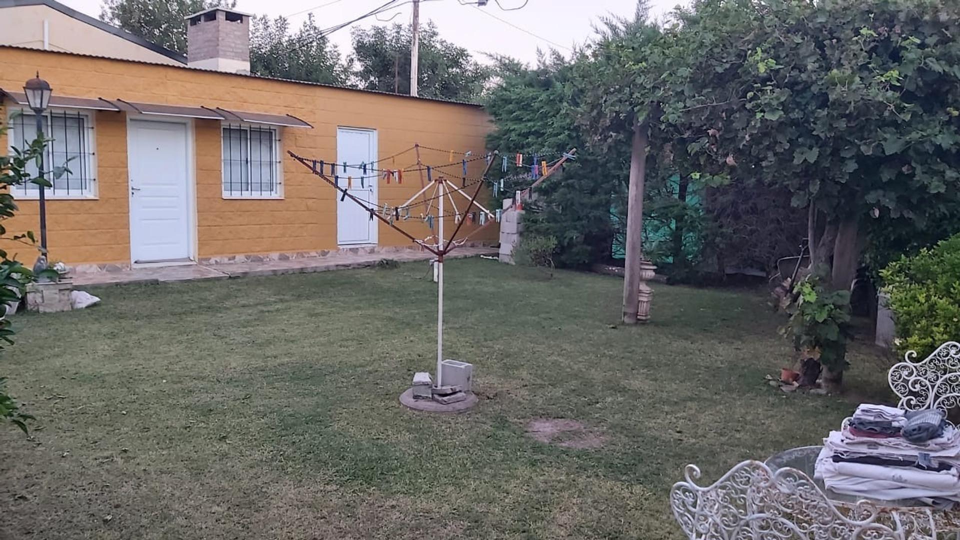 Casa 3 ambientes con 1 baño