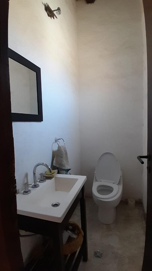 Casa 3 ambientes con 2 baños