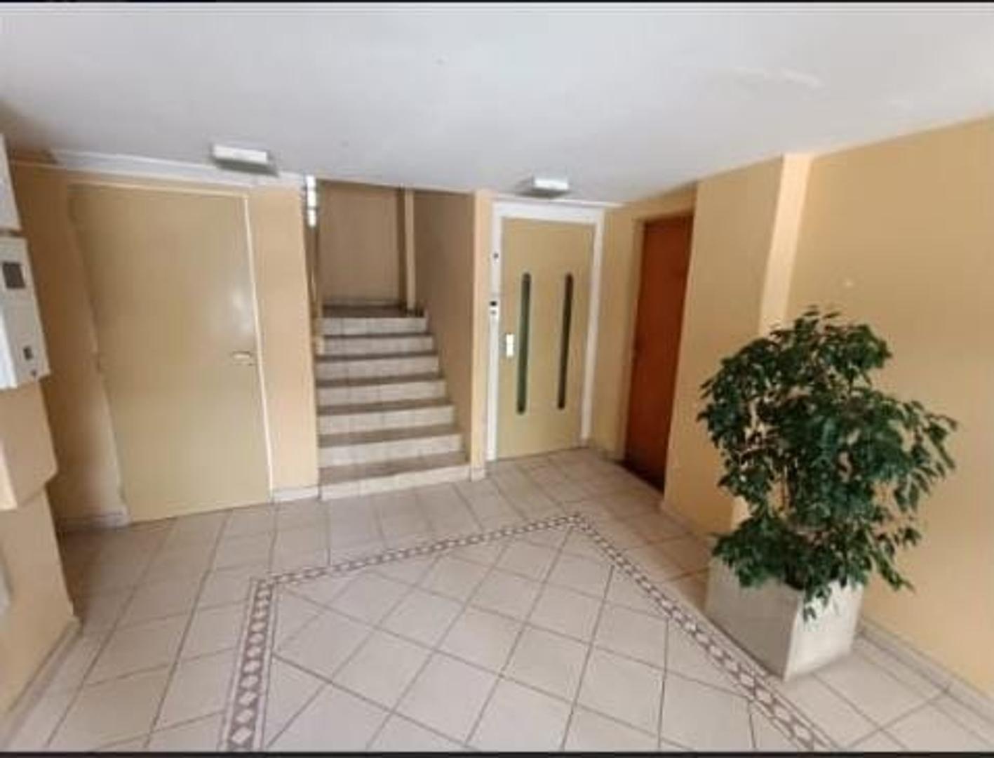 Tapi De Cruz 920 , Piso 4