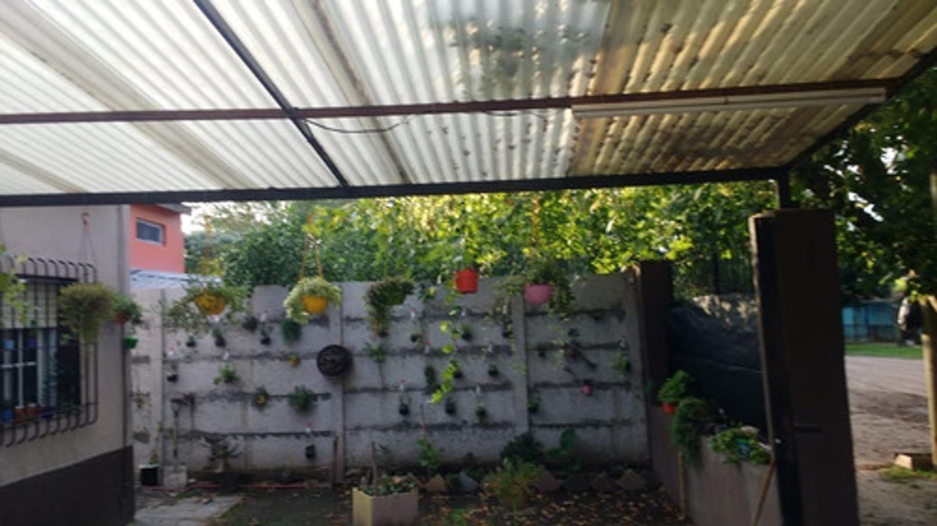 Casa 3 ambientes con 1 baño