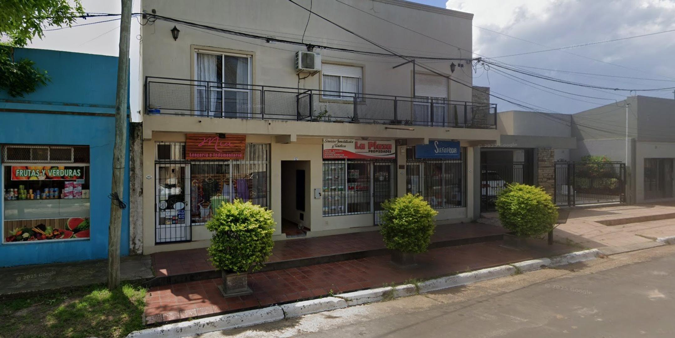 Complejo de 3 LOCALES + 2 DEPTOS