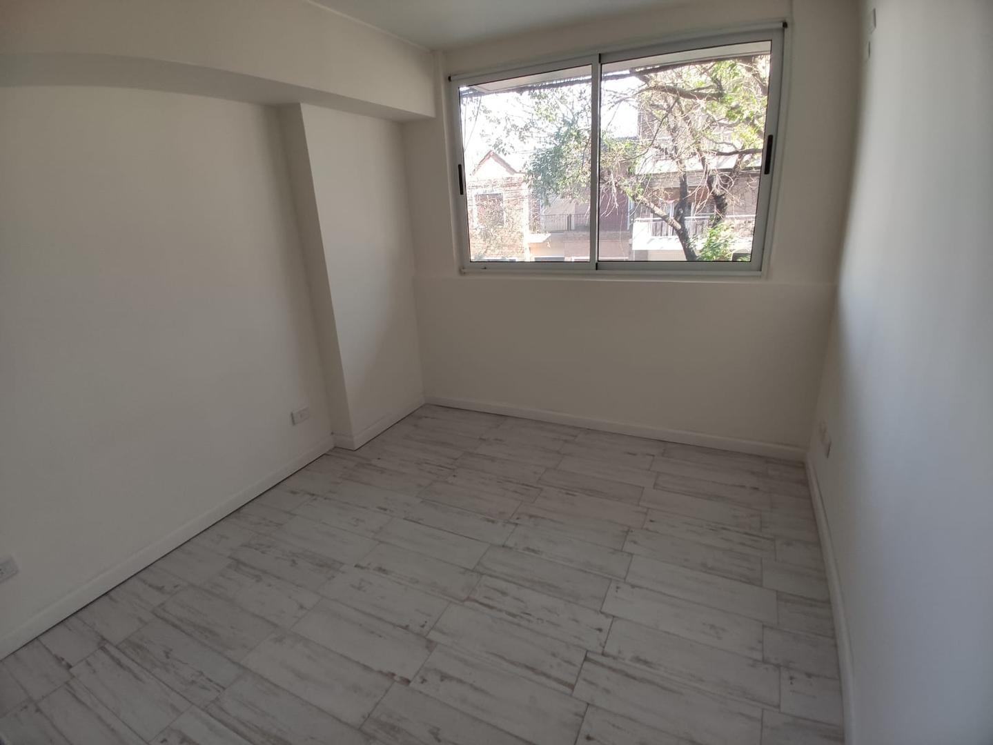 Departamento en Alquiler en Echesortu, $ 550.000