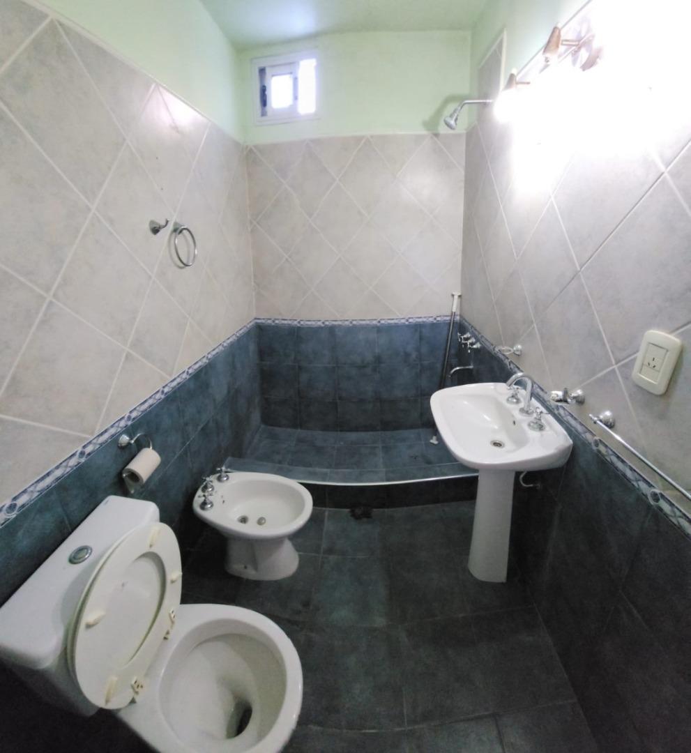 Depto Tipo Casa en Alquiler de 2 dormitorios