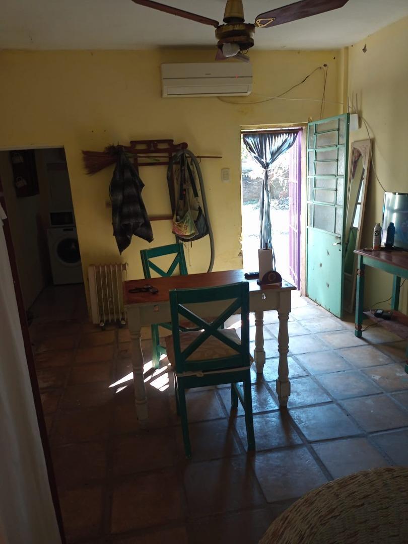 chalet sub dividido en 3 PH, centro de La Reja Moreno