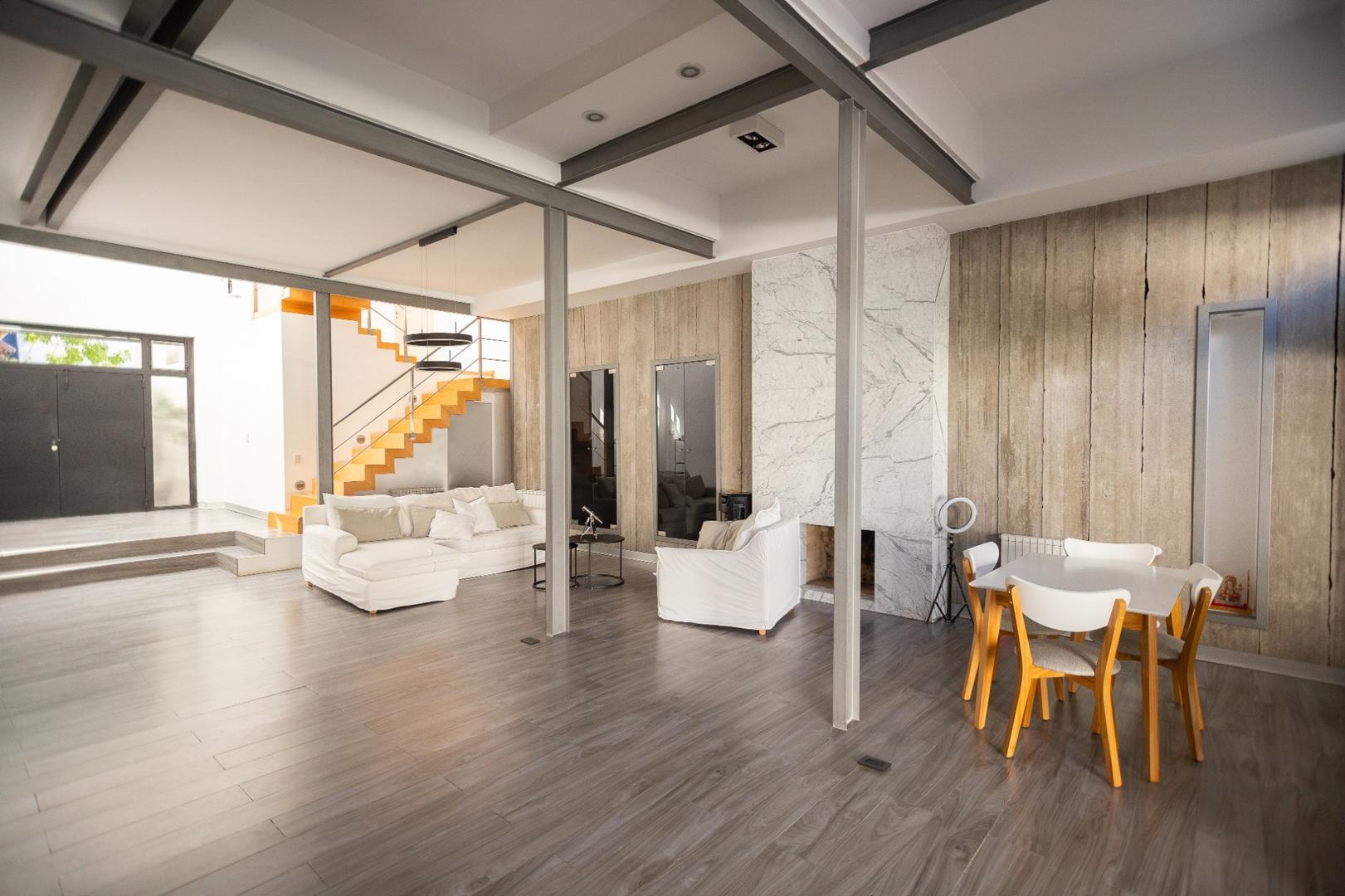 CASA EN ALQUILER-4AMB +DEPENDENCIA Y OFICINA -LOMAS DE NUÑEZ