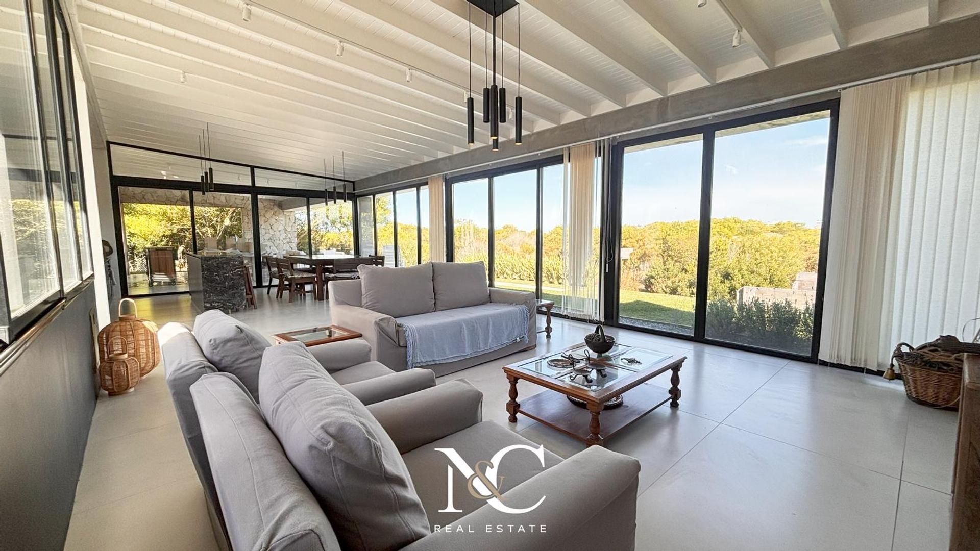 Casa en venta diseño hormigon, gas natural-losa radiante-cul de sac- residencial I Costa esmeralda