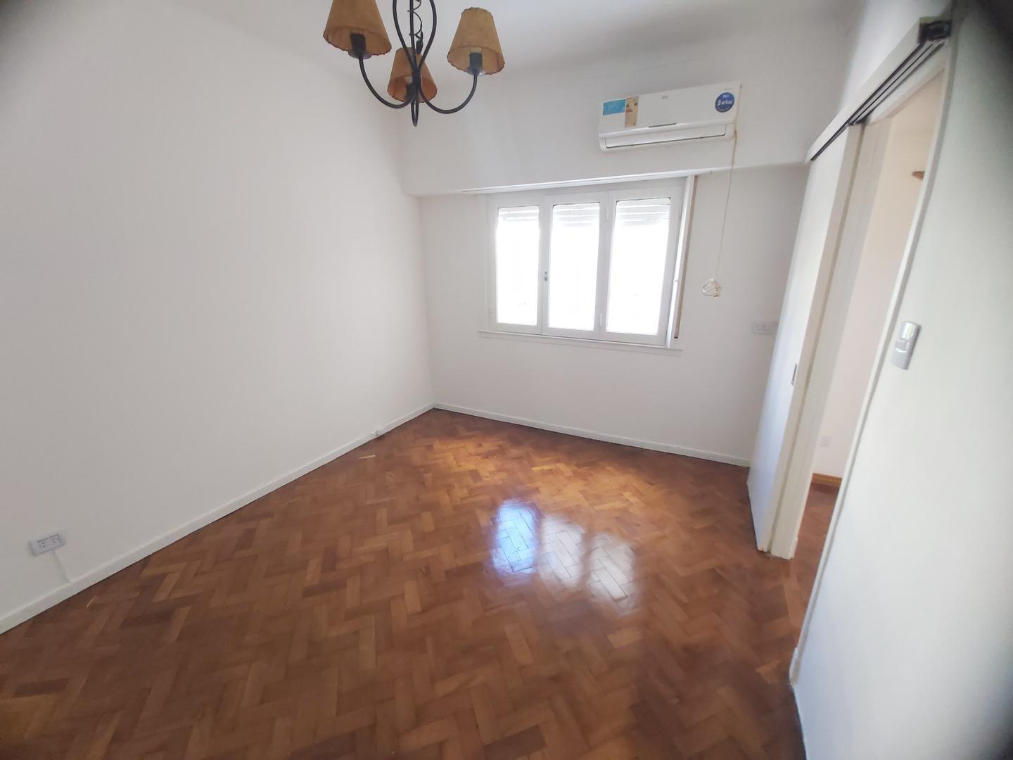 Departamento en Alquiler en Almagro Sur, $ 900.000