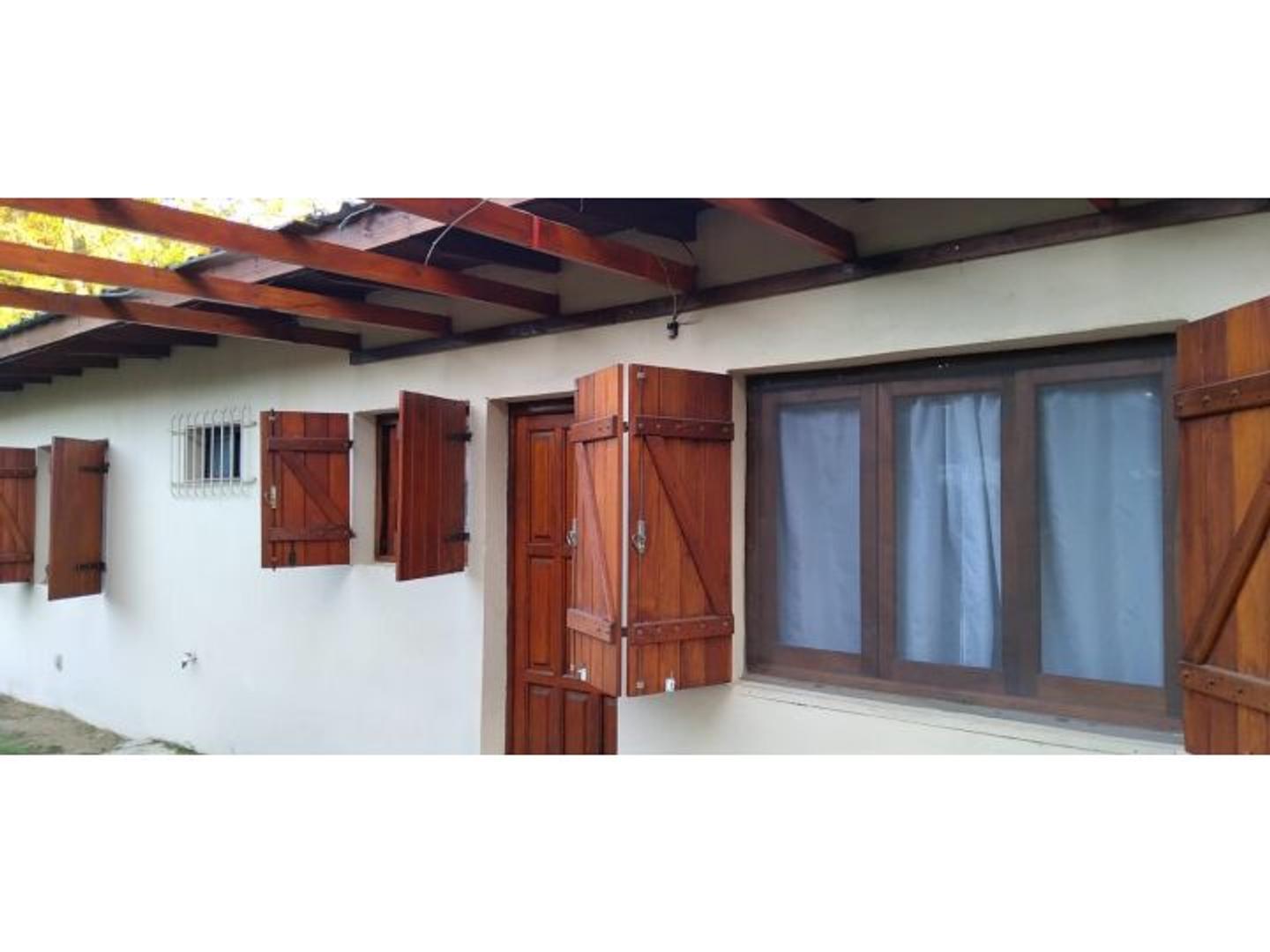 Casa 3 ambientes con 1 baño