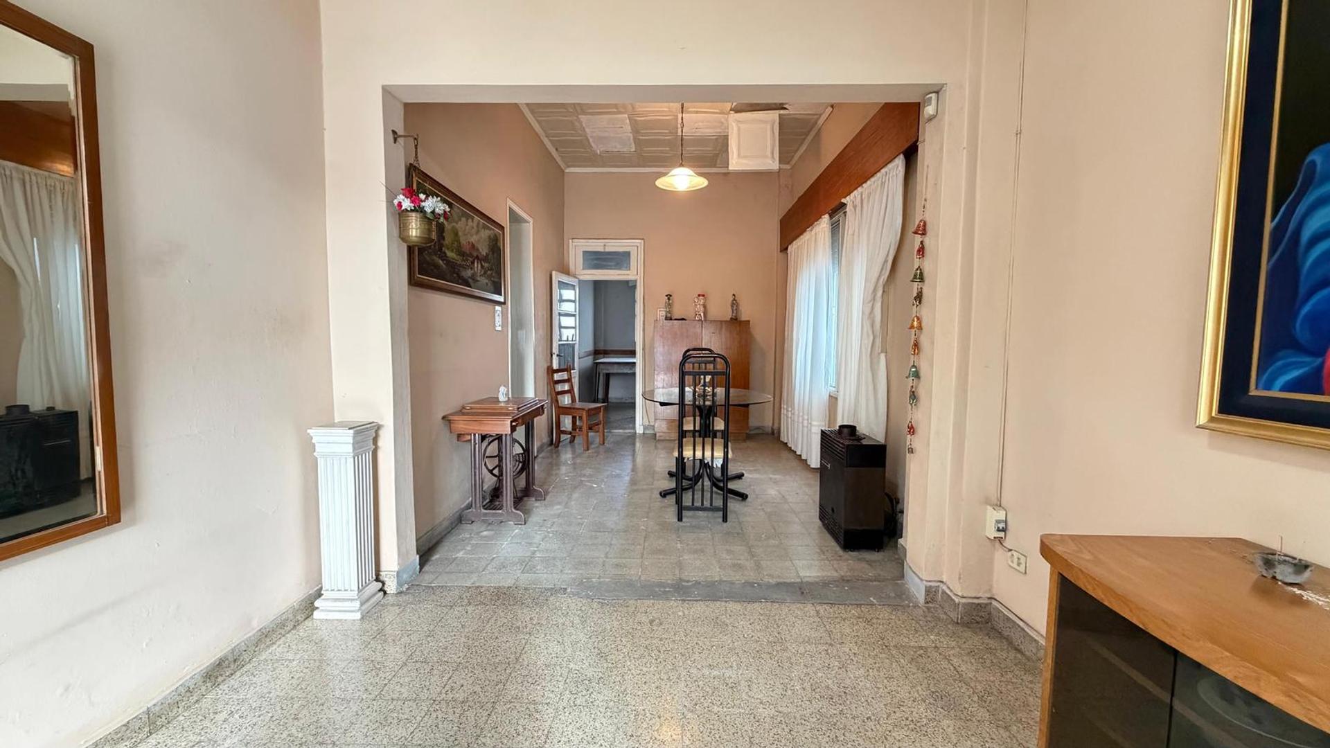 Casa 3 ambientes con 1 baño