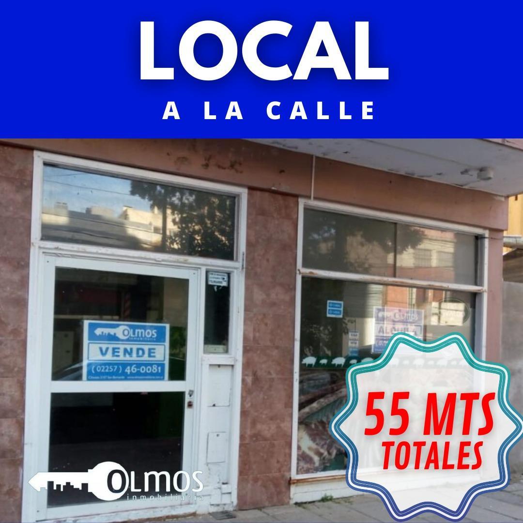 Local 55mts, a la calle, con baño.