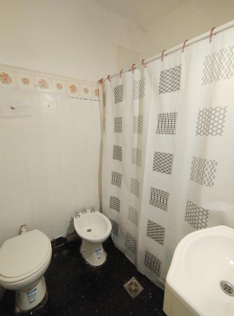 Moreno 729 , Piso PB