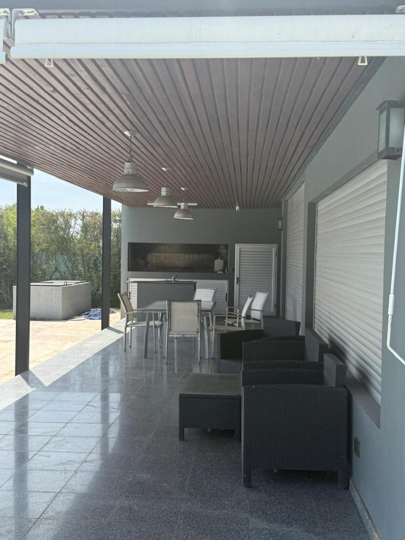 Casa 3 ambientes con 3 baños