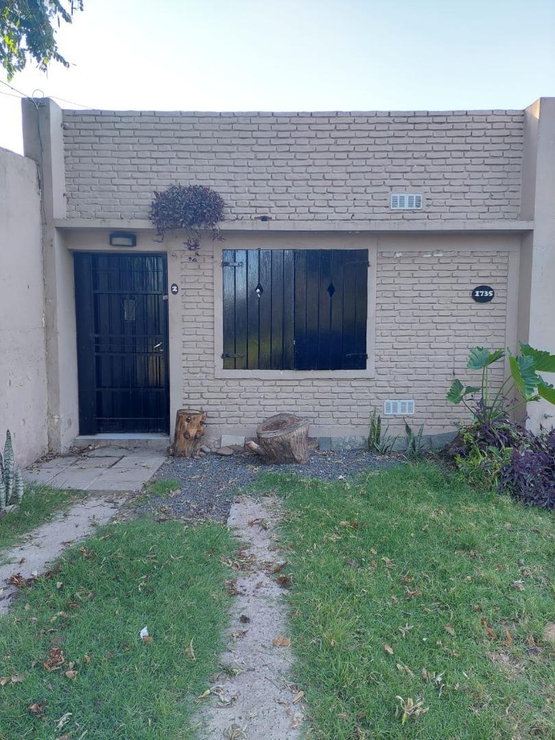 CASA EN ALQUILER. 2 AMBIENTES