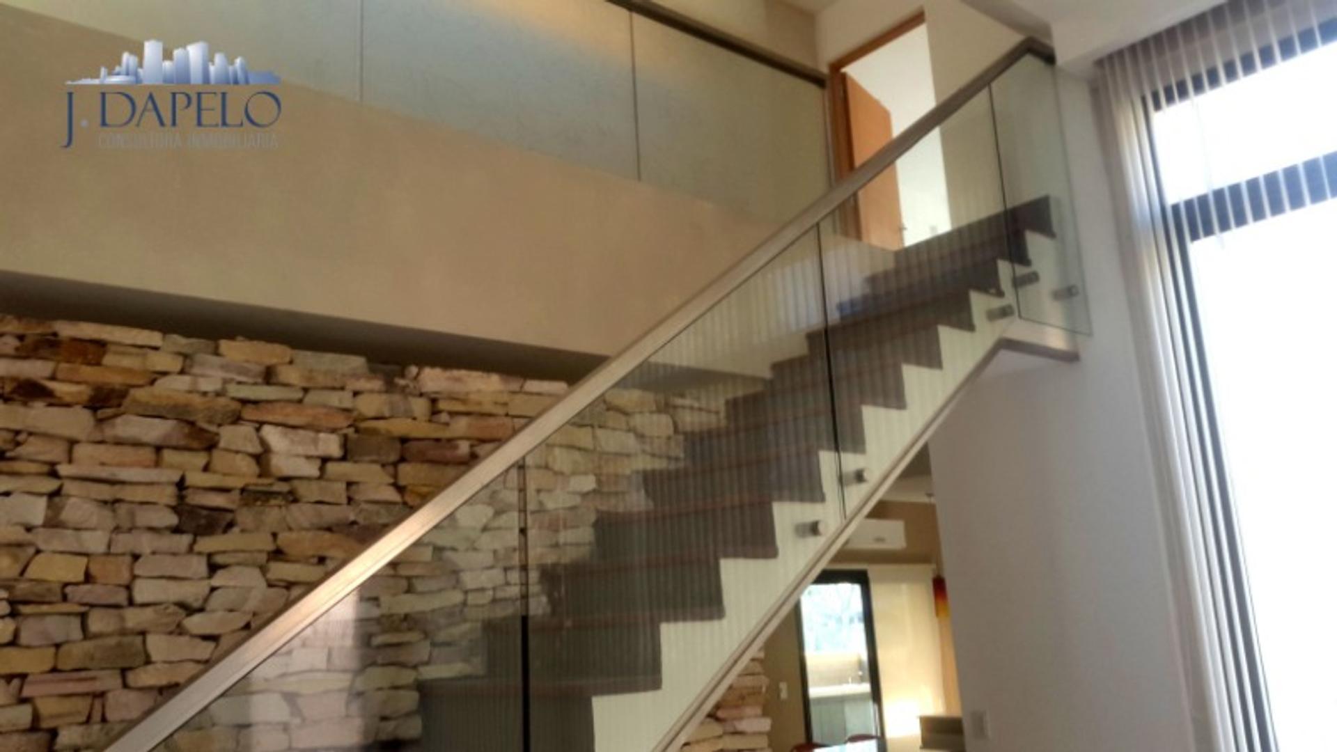 Casa 4 ambientes con 4 baños