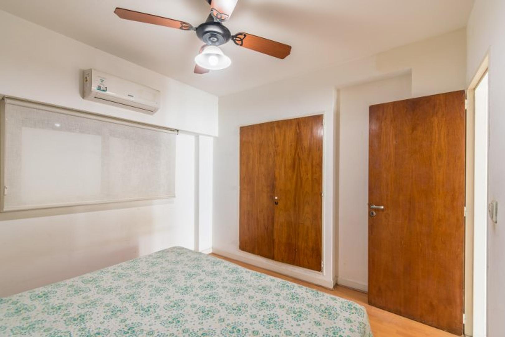 VENTA DEPARTAMENTO DOS AMBIENTES CON BALCON AL FRENTE RETIRO / RECOLETA