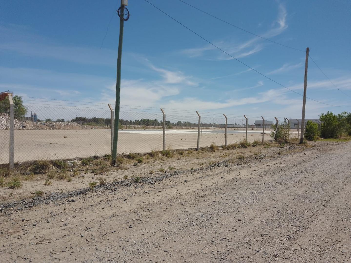 Predio en alquiler. Con garita de seguridad