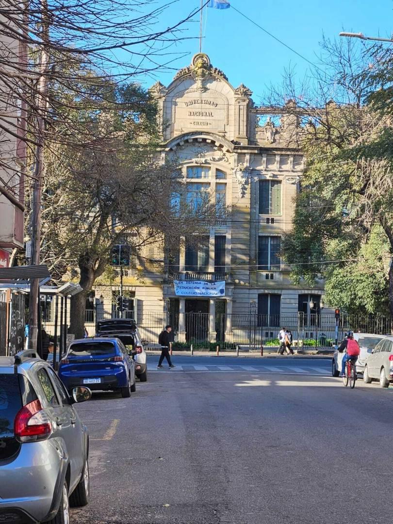 49 Entre 1 y 2 , Piso 0