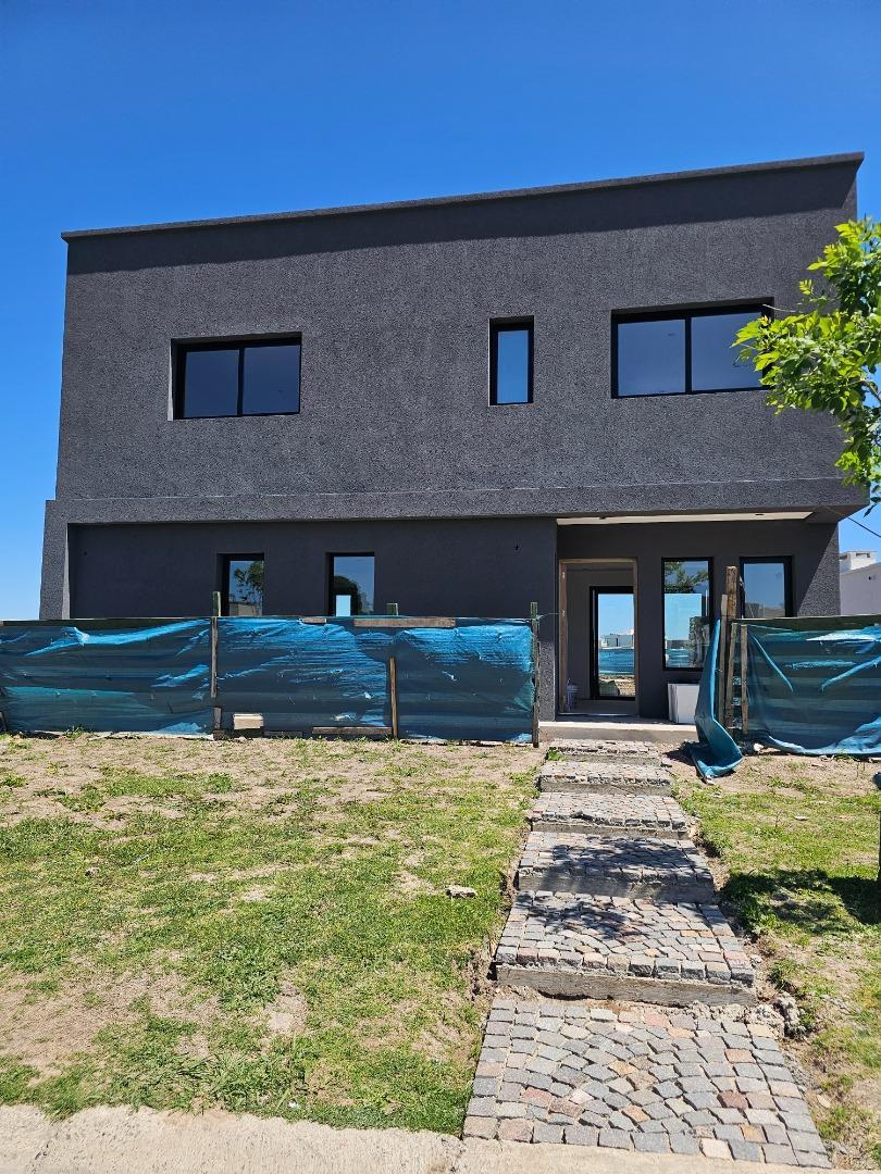 CASA A ESTRENAR EN SAN PABLO