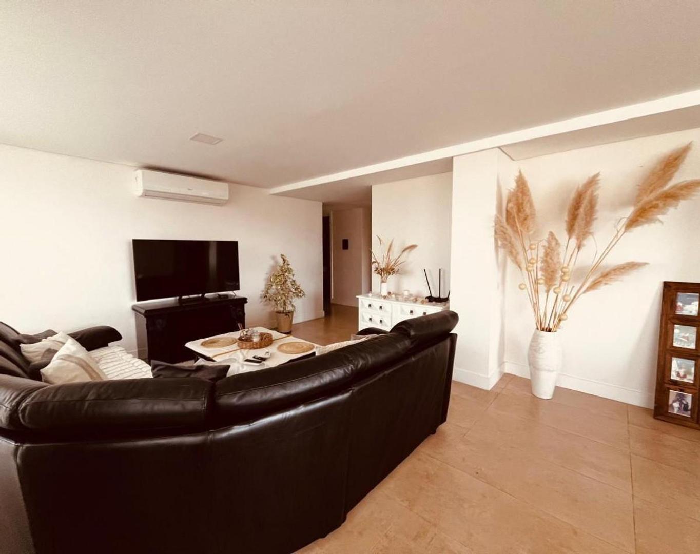 Sarmiento 3327, Mar Del Plata, Buenos Aires, Argentina.