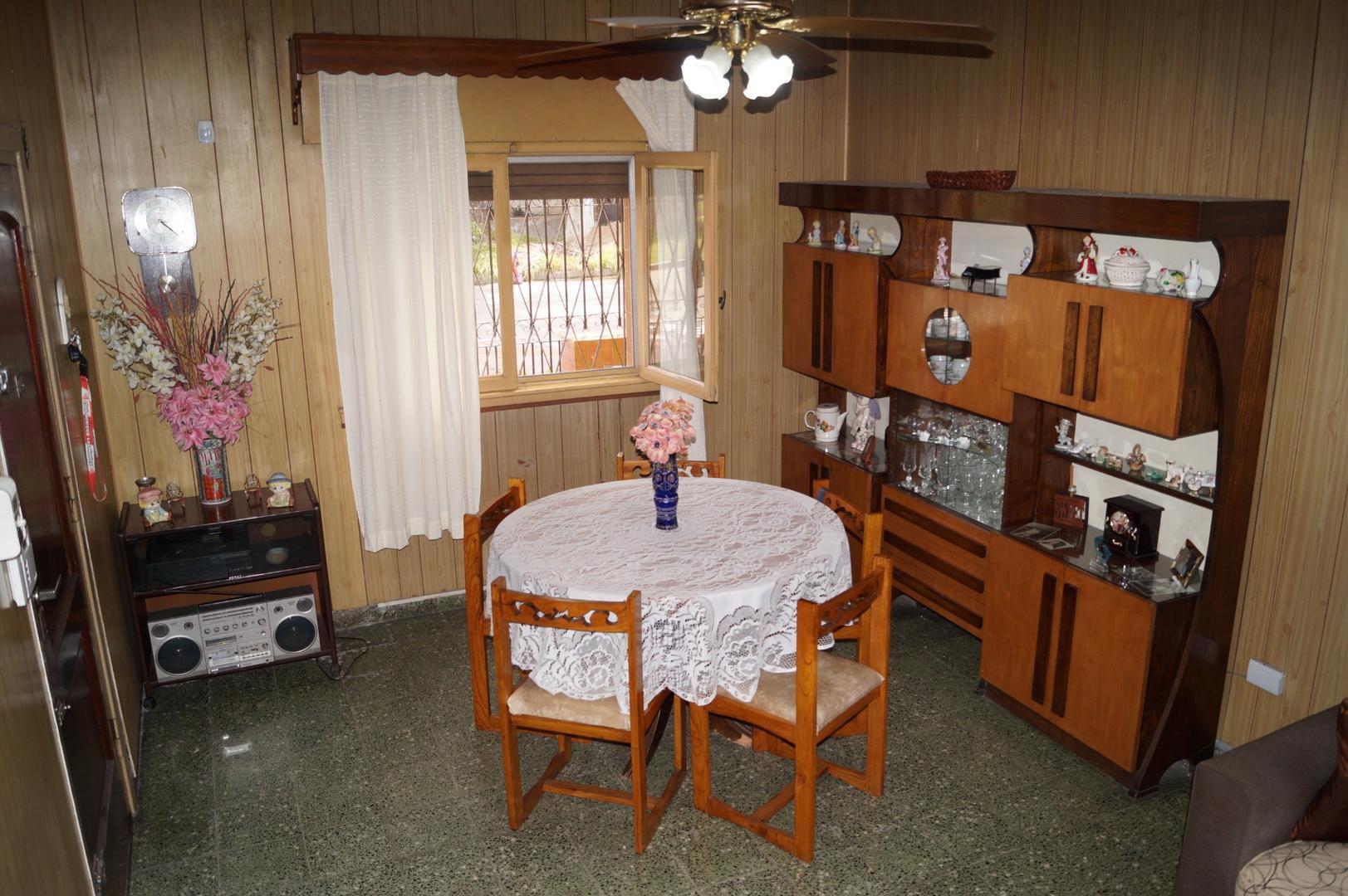 Casa en Venta con 1 cochera