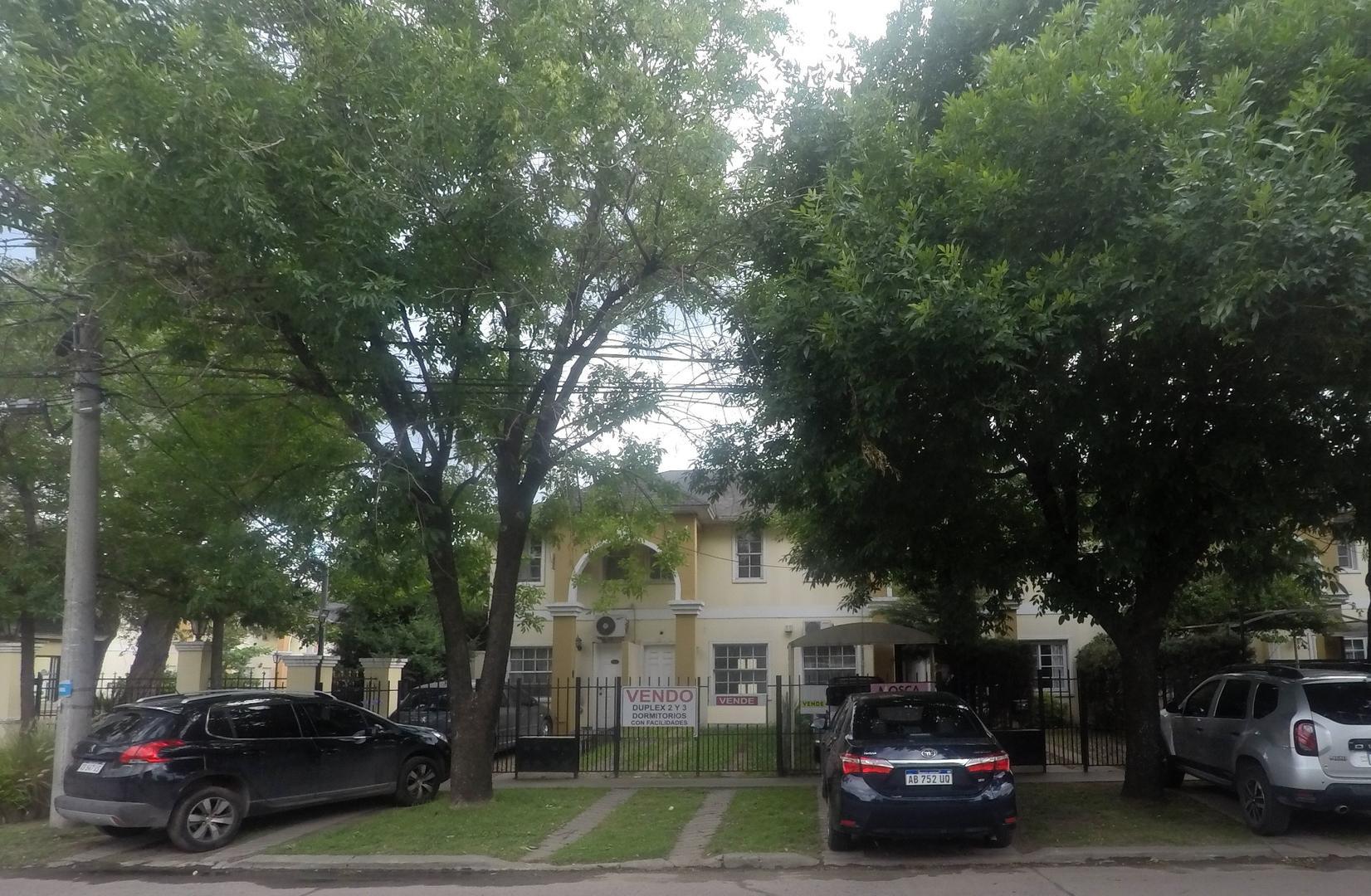 DUPLEX EN VENTA :: 3 AMBIENTES :: CONDOMINIO ARCOS DEL OESTE