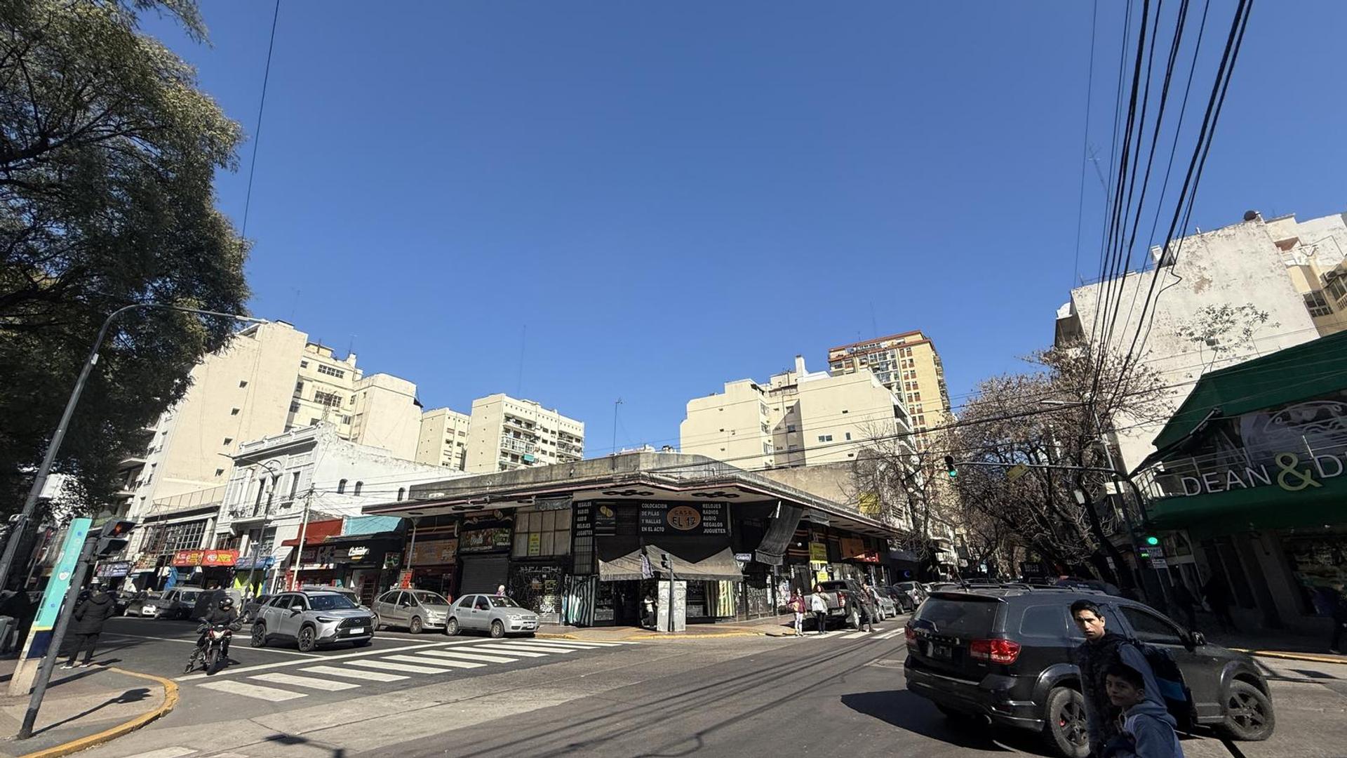 Artigas 92 esquina Yerbal - Flores