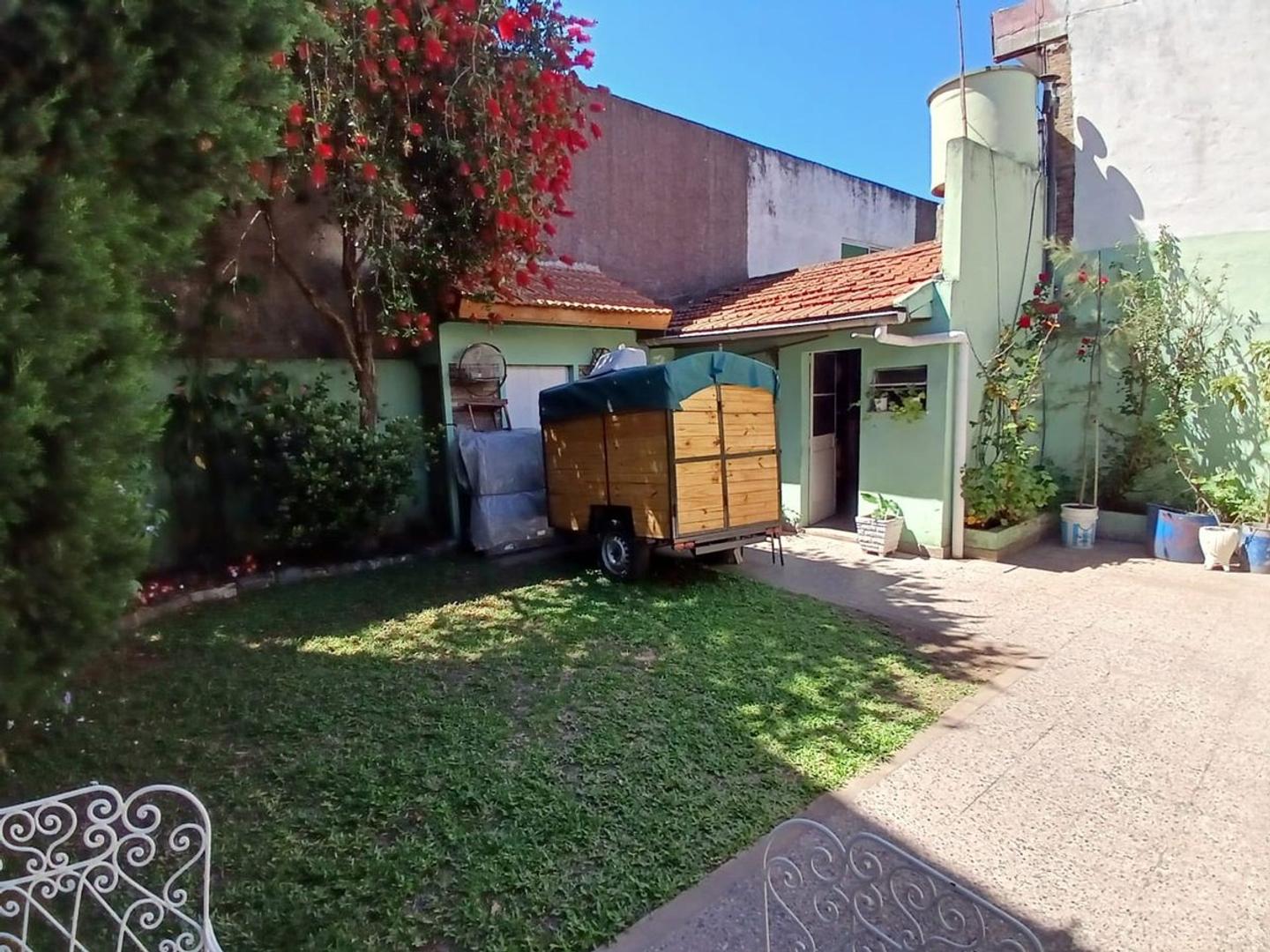 Casa 3 ambientes con 1 baño