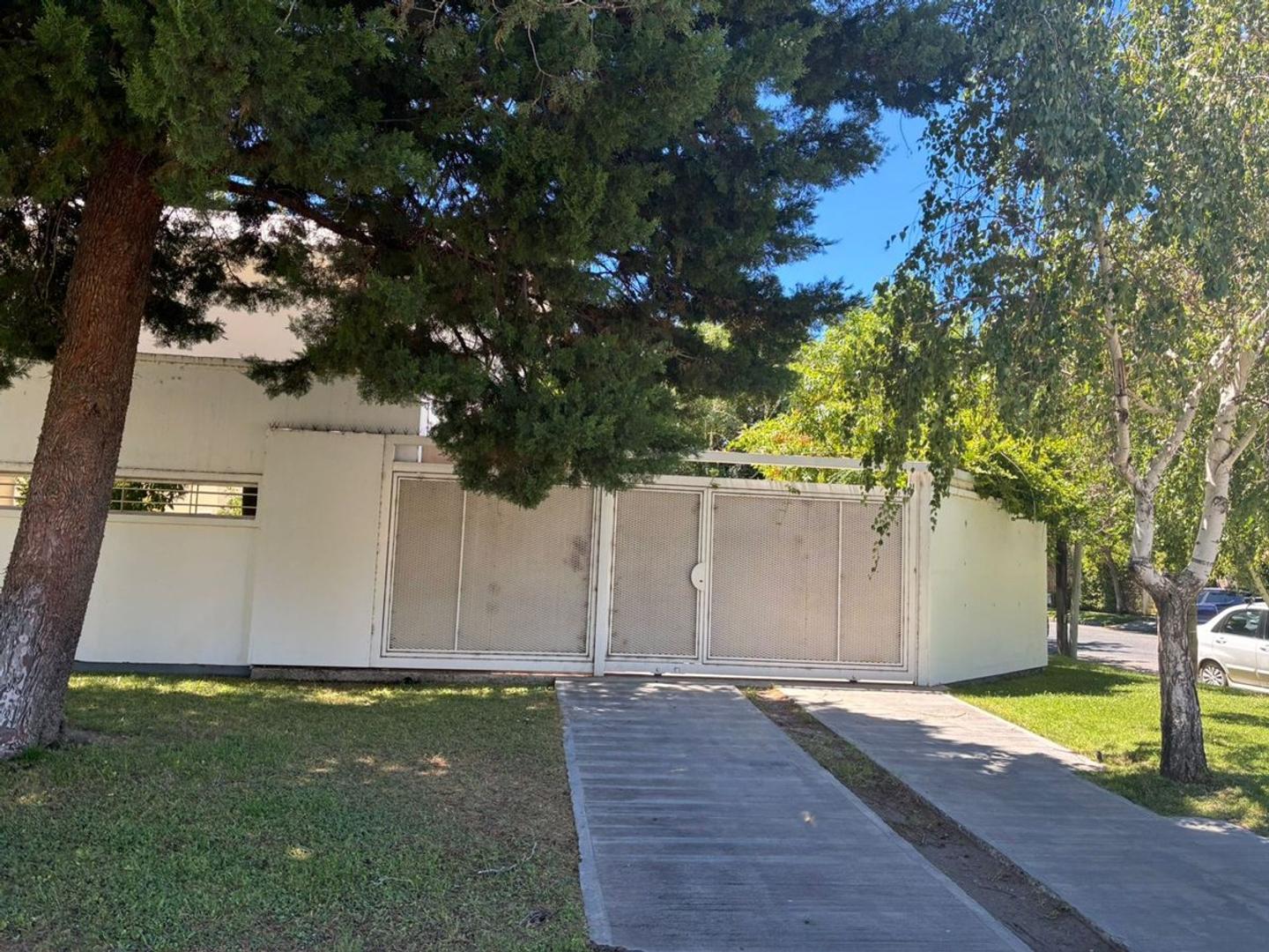 Casa en Alquiler de 5 dormitorios