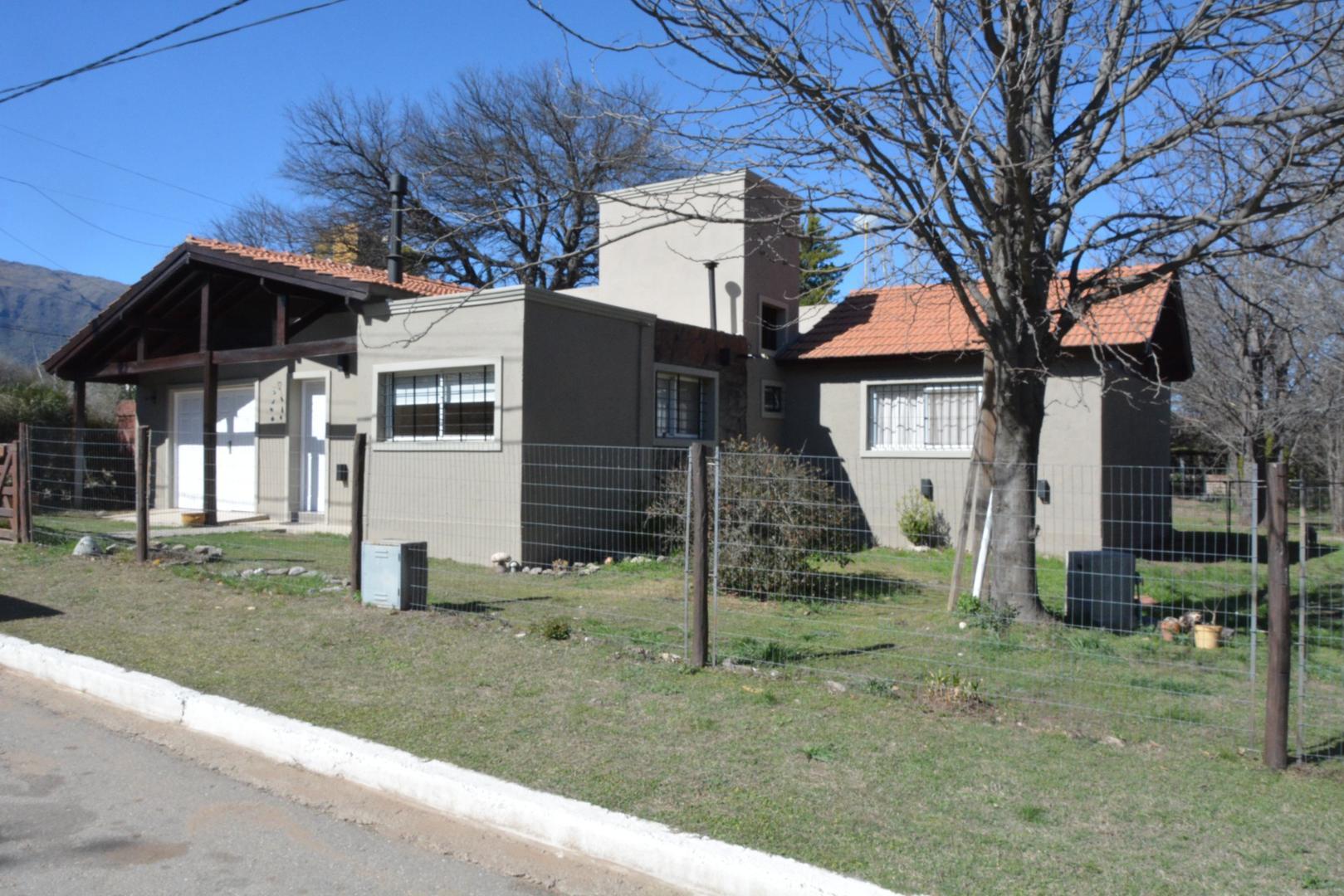 Chalet centrico en venta Carpinteria San Luis con Pileta