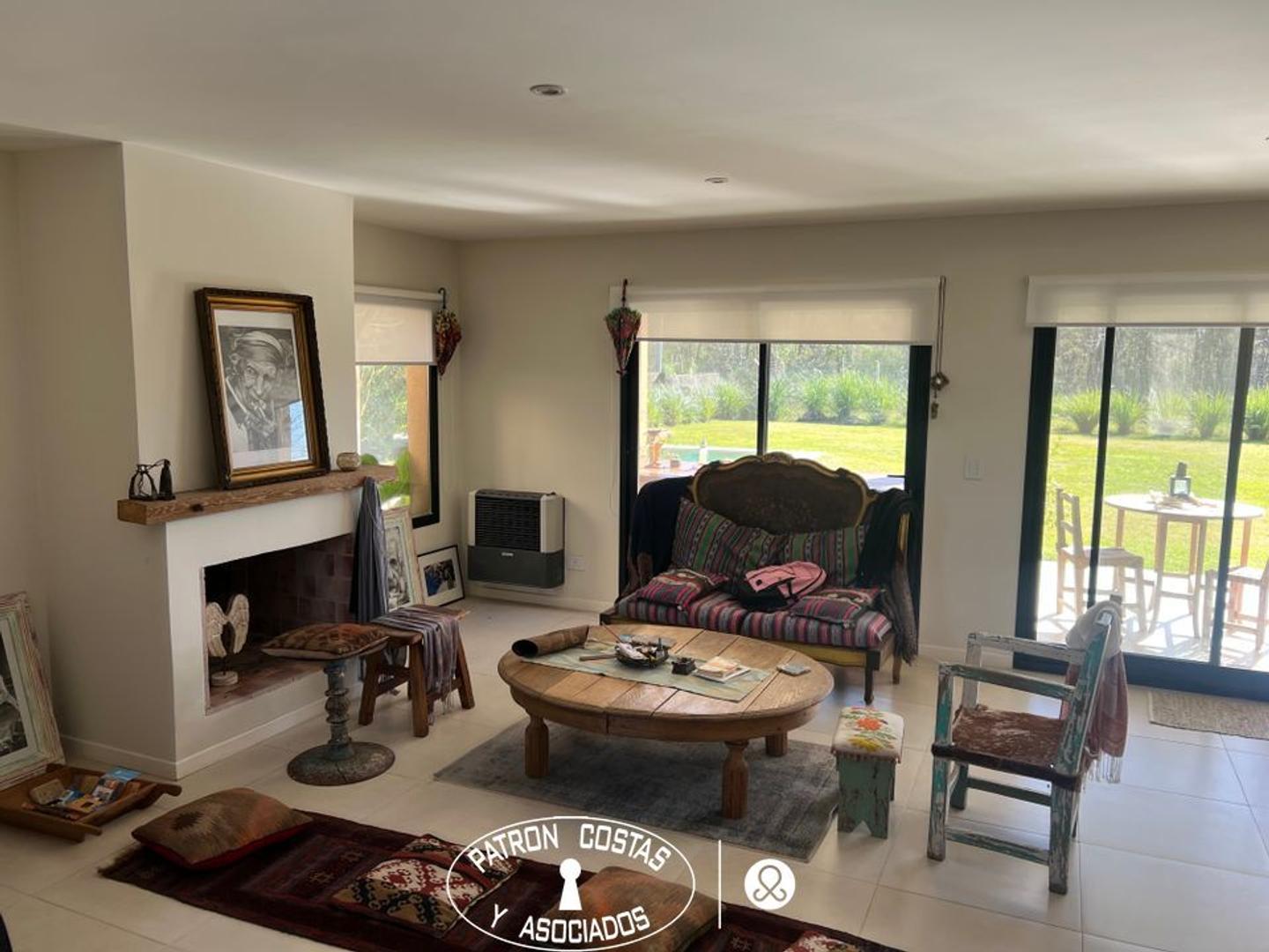 Casa 4 ambientes con 3 baños